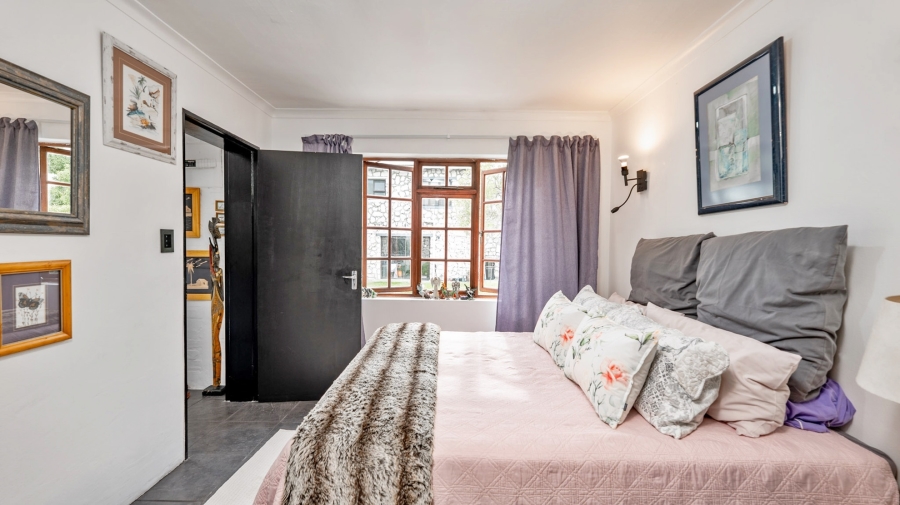 5 Bedroom Property for Sale in Struisbaai Western Cape